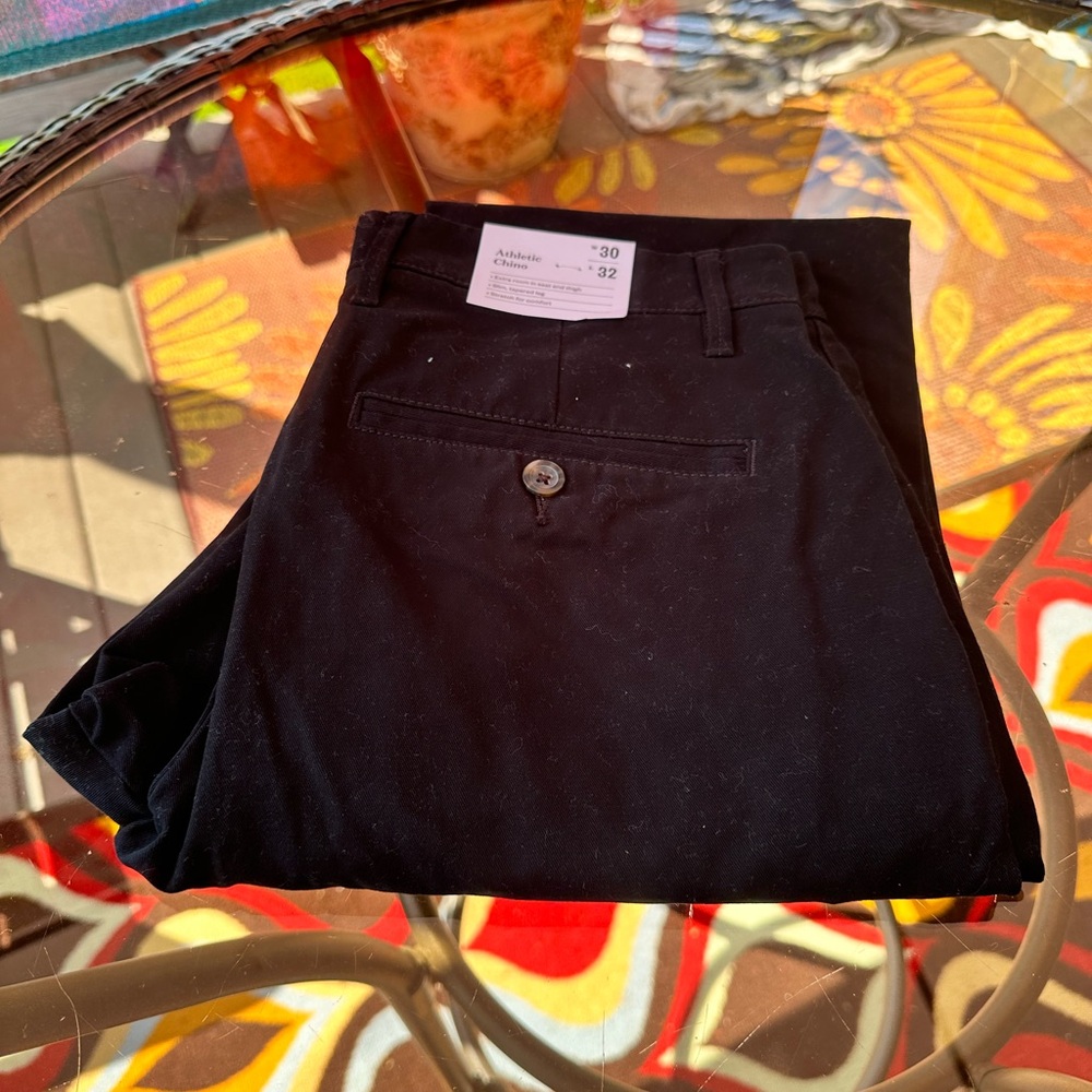 CHINOS-BLACK 30-32